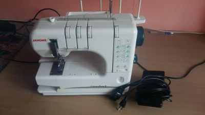 Лот: 9805591. Фото: 1. Распошивальная машина Janome Cover... Швейная, вязальная