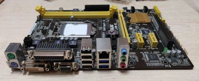 Лот: 20319151. Фото: 1. Мат. плата Asus H81M-C/LGA1150... Материнские платы