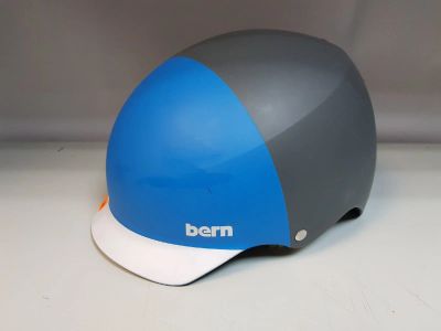 Лот: 15828410. Фото: 1. Шлем для роликов Bern Sinh Fit... Шлемы