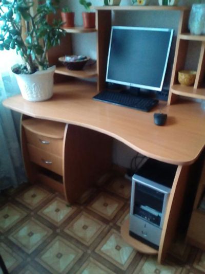 Лот: 19566067. Фото: 1. Стол компьютерный. Компьютерные и письменные столы