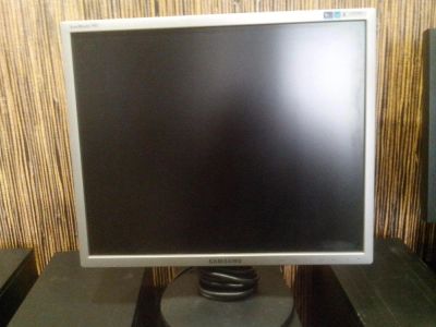 Лот: 5510184. Фото: 1. Samsung SyncMaster 943N. ЖК-мониторы