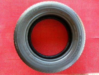 Лот: 11347387. Фото: 1. Kumho Solus 185/65 R15 состояние... Шины