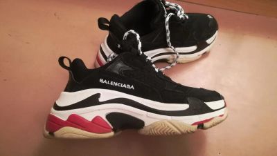 Лот: 11577325. Фото: 1. Кроссовки Balenciaga. Кеды, кроссовки, слипоны