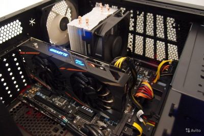 Лот: 16512839. Фото: 1. Gigabyte RX 570 4Gb. Видеокарты