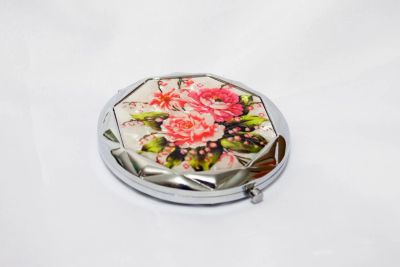 Лот: 6340392. Фото: 1. Карманное зеркало с увеличением... Зеркала компактные