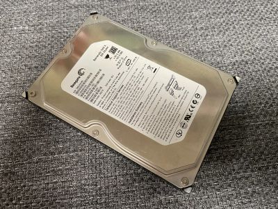 Лот: 19543255. Фото: 1. Seagate Barracuda 7200.9 ST3200827AS... Жёсткие диски (HDD)