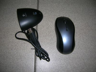 Лот: 8918863. Фото: 1. Безпроводная мыша Logitech (левая... Клавиатуры и мыши