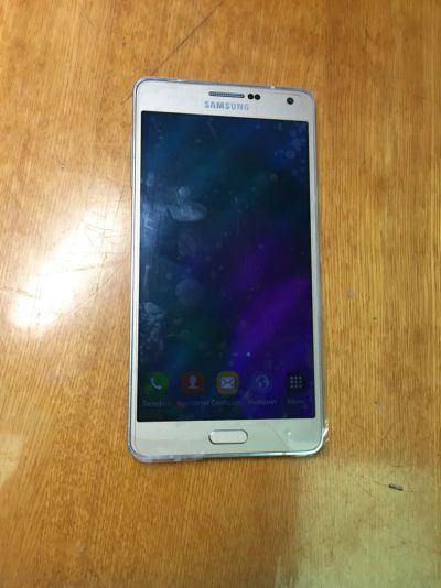 Лот: 8864327. Фото: 1. Samsung Galaxy A700F Gold. Смартфоны