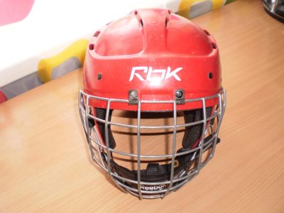 Лот: 5221980. Фото: 1. Шлем хоккейный Reebok с маской. Защита тела