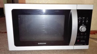 Лот: 9010067. Фото: 1. Микроволновая печь Samsung CE1000R-T... Микроволновки, мини-печи