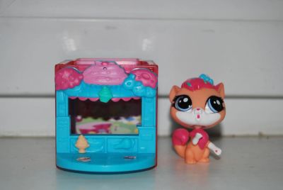 Лот: 8414026. Фото: 1. Игрушка Littlest pet shop c домиком. Другое (игрушки)