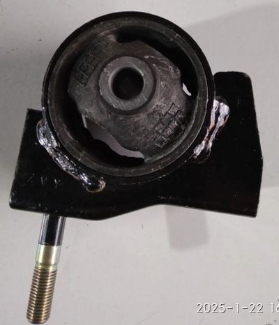 Лот: 24964848. Фото: 1. Опора двигателя задняя для toyota. Двигатель и элементы двигателя