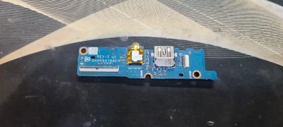 Лот: 25555975. Фото: 1. Плата с разъёмом USB и Audio разъёмом... Шлейфы, кабели, переходники
