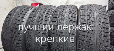 Лот: 24790110. Фото: 1. 215/45R17 87S Bridgestone Blizzak... Шины