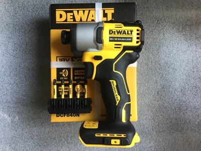 Лот: 18363578. Фото: 1. Шуруповёрт DeWALT DCF 840 Оригинал... Электроинструмент