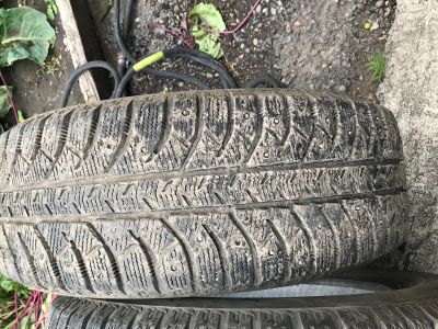 Лот: 12093575. Фото: 1. Зимняя резина Bridgestone r-17. Шины