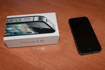 Лот: 4609383. Фото: 1. iphone 4s 16 black. Смартфоны