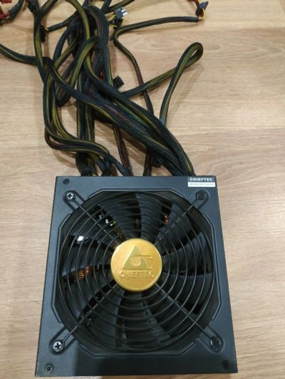 Лот: 15824155. Фото: 1. Блок питания Chieftec APS-1000CB... Корпуса, блоки питания