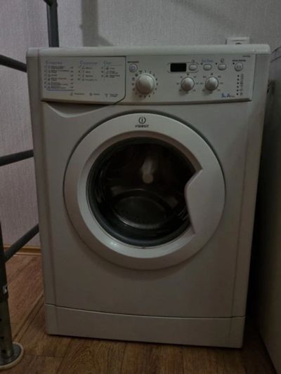 Лот: 23356473. Фото: 1. Стиральная машина Indesit. Стиральные машины