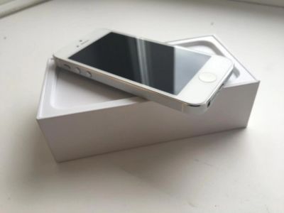 Лот: 8271203. Фото: 1. Apple Iphone 5 16GB White - Обмены... Смартфоны