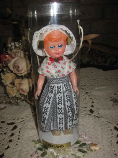 Лот: 10534554. Фото: 1. Винтажная итальянская кукла на... Куклы