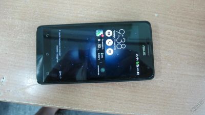Лот: 5954312. Фото: 1. 5" Смартфон Asus ZenFone 5 Red. Смартфоны