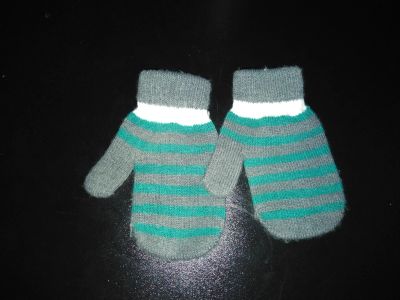 Лот: 15574794. Фото: 1. Варежки на весну 3-5 лет. Шарфы, варежки