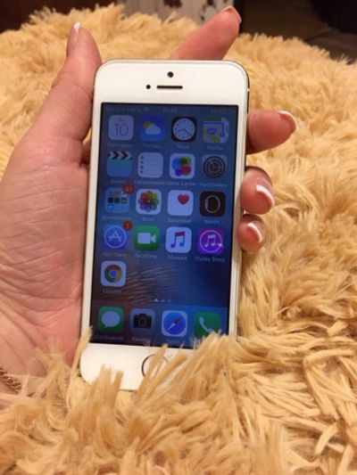 Лот: 6732906. Фото: 1. Iphone 5s GOLD 16gb. Смартфоны
