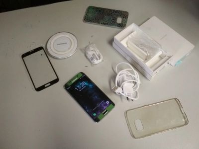 Лот: 11097340. Фото: 1. Samsung Galaxy S6 edge green. Смартфоны