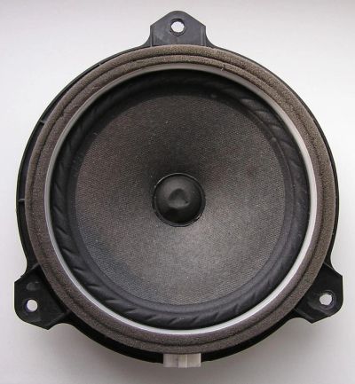 Лот: 10605649. Фото: 1. Динамик Toyota Corolla Fielder... Акустика автомобильная