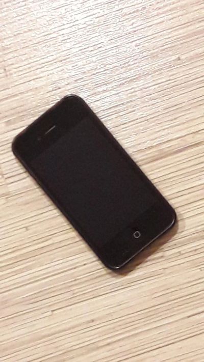 Лот: 7902892. Фото: 1. Самый надежный IPhone 4S 8gb. Смартфоны