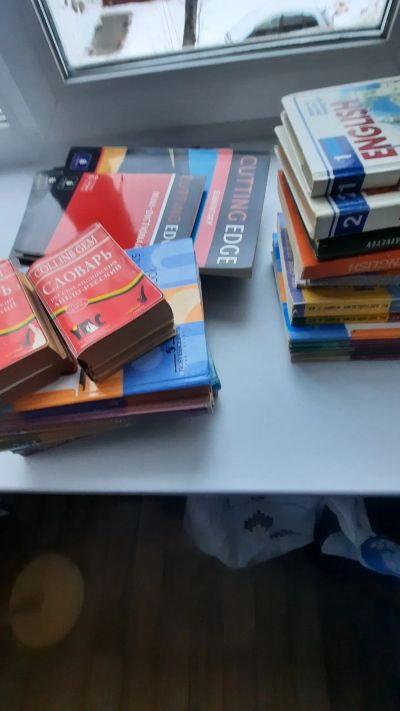 Лот: 24927159. Фото: 1. Учебная литература по английскому... Другое (учебники и методическая литература)