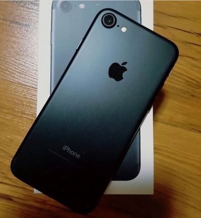 Лот: 11137577. Фото: 1. iPhone 7 128gb 2 мес телефону... Смартфоны