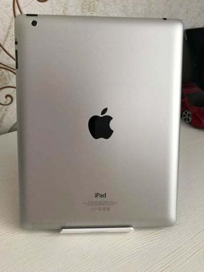 Лот: 11339858. Фото: 1. Apple iPad 4 16Gb Wi-Fi. Планшеты