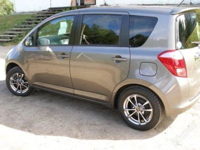 Лот: 84469. Фото: 1. Toyota Ractis 2006. Автомобили