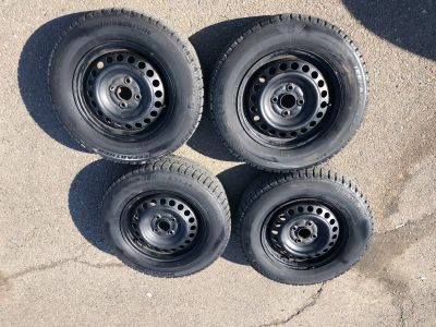 Лот: 17531329. Фото: 1. Зимняя резина Bridgestone на дисках... Шины на дисках