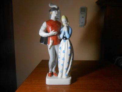 Лот: 11573526. Фото: 1. Статуэтка Ромео и Джульетта Фауст... Фарфор, керамика