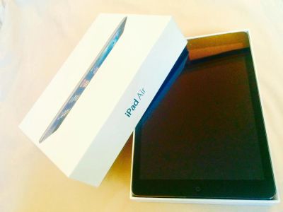 Лот: 4891678. Фото: 1. iPad Air 16gb space gray WiFi... Планшеты