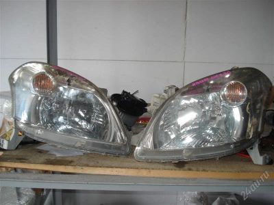 Лот: 2845351. Фото: 1. Фары Toyota Raum ncz 20-25. Оптика и освещение