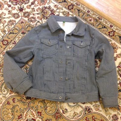 Лот: 8481519. Фото: 1. Куртка Benetton 120 - 122. Верхняя одежда