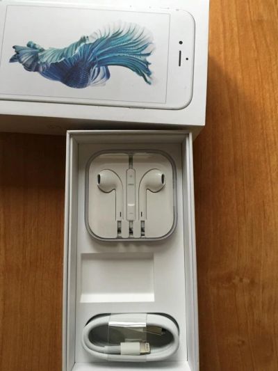 Лот: 7188434. Фото: 1. Apple EarPods оригинал новые. Красноярск