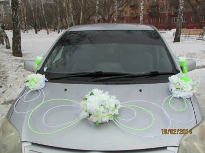 Лот: 7277931. Фото: 1. Свадебные украшения на машину... Свадебная атрибутика и декор