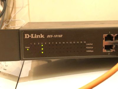 Лот: 14903918. Фото: 1. Коммутатор свич switch D-link... Коммутаторы