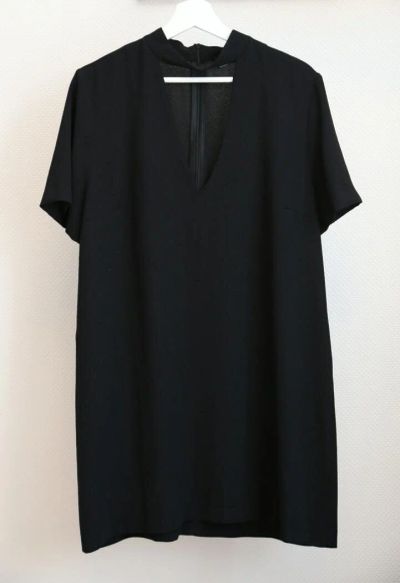 Лот: 10050803. Фото: 1. Платье с воротником-чокером Zara. Платья