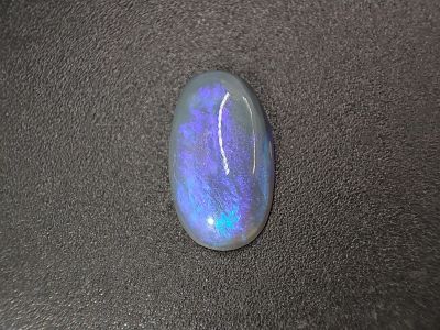 Лот: 21087990. Фото: 1. Кабошон: 2.31 ct. Опал овал (Австралия... Драгоценные и поделочные камни