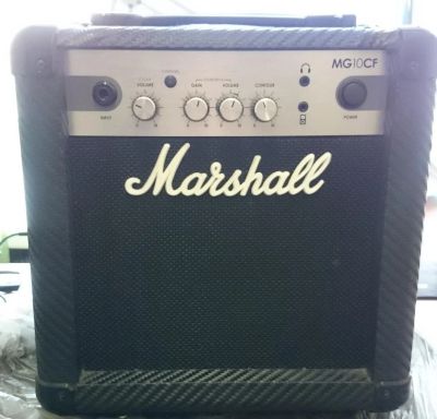 Лот: 10203200. Фото: 1. Marshall MG10CF. Гитарные эффекты и комбоусилители