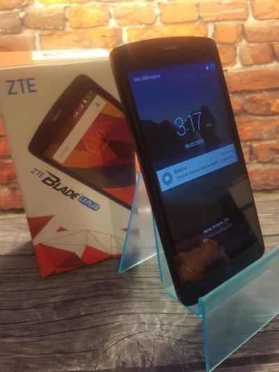 Лот: 11418106. Фото: 1. Телефон ZTE L5. Кнопочные мобильные телефоны