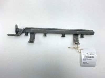 Лот: 23597151. Фото: 1. Рейка топливная Mazda Demio 2004... Топливная система