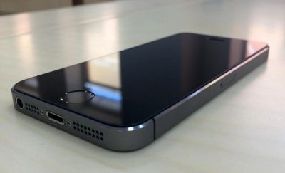 Лот: 4493556. Фото: 1. iPhone 5s 64Gb Black (цена - только... Смартфоны