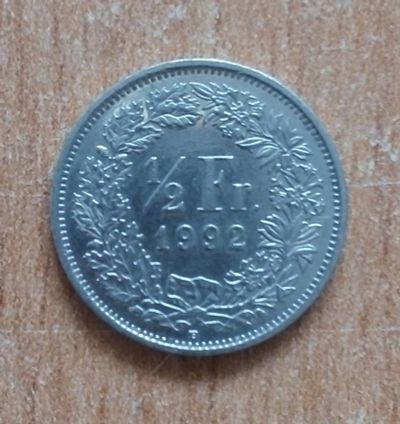 Лот: 20130887. Фото: 1. Швейцария. 1/2 франка 1992 г. Европа